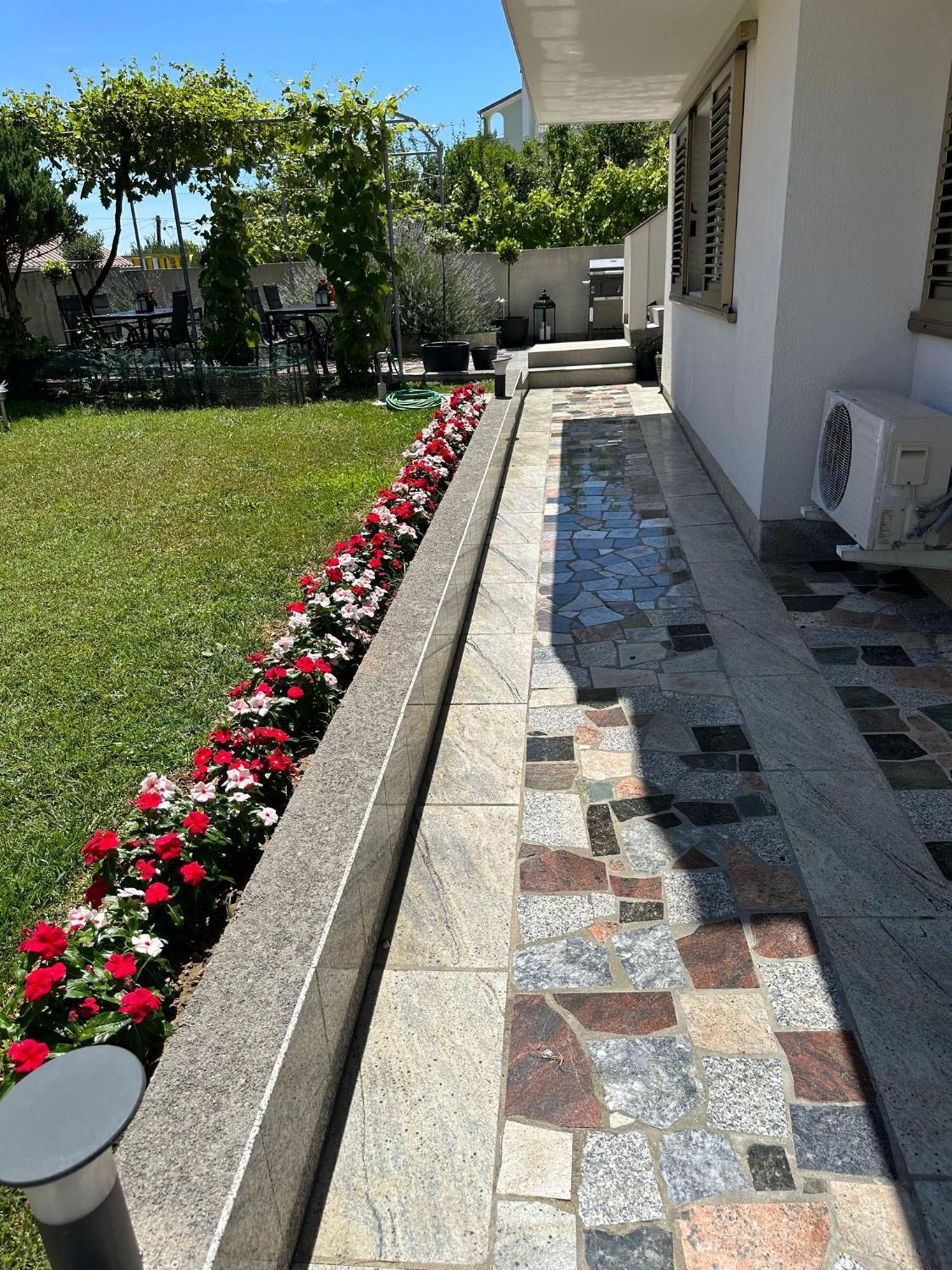 Apartments Vinse Near Rab Center Rab Town Zewnętrze zdjęcie