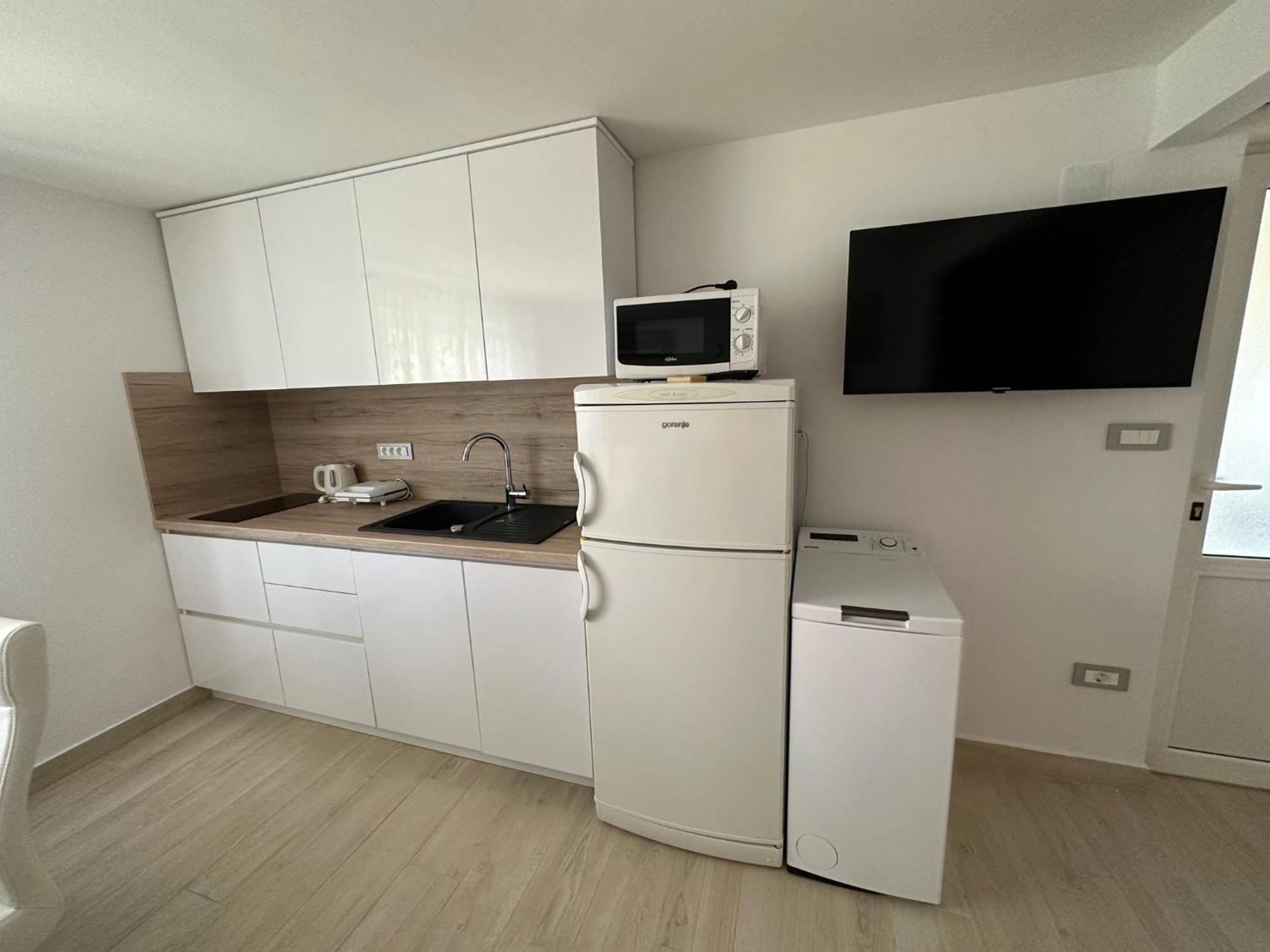 Apartments Vinse Near Rab Center Rab Town Zewnętrze zdjęcie